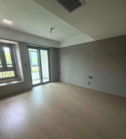 待10分钟就头痛！——上海一精装房开窗数月仍刺鼻，业主一查，超标4倍！